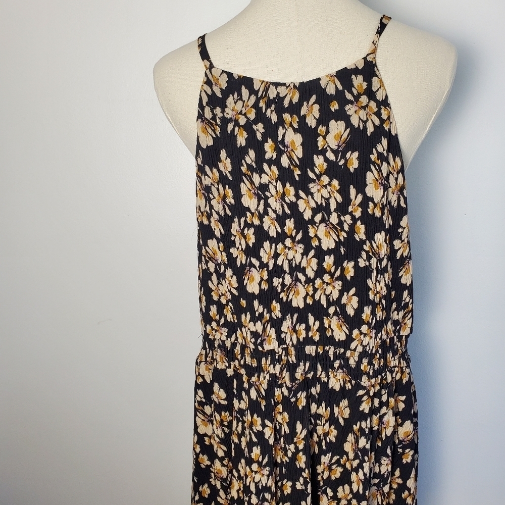 RW&CO Floral Halter Midi Sundress - Picture 6 of 7